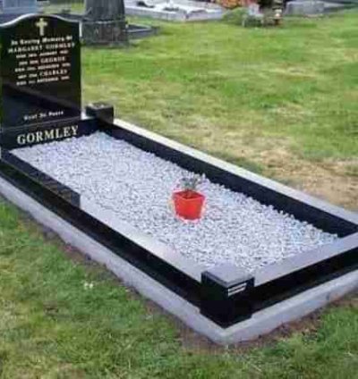 Grave/Tomb stone & head stones