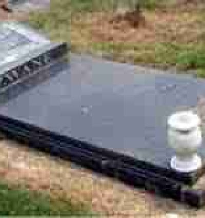 Grave/Tomb stone & head stones