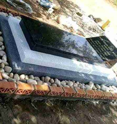 Grave/Tomb stone & head stones