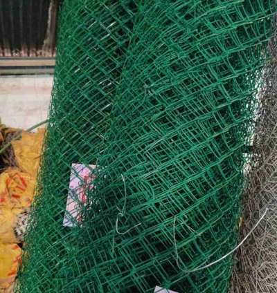 Heavy Gauge Galvanized Pvc Coated Chain link fence 14 gauge (8ft High;18mtrs)