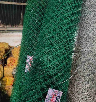 Heavy Gauge Galvanized Pvc Coated Chain link fence 14 gauge (4ft High;18mtrs)